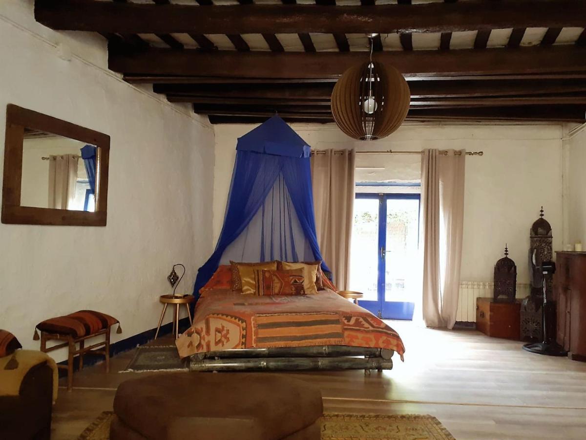 Little Vine Bed & Breakfast Sant Pere De Ribes Exterior photo