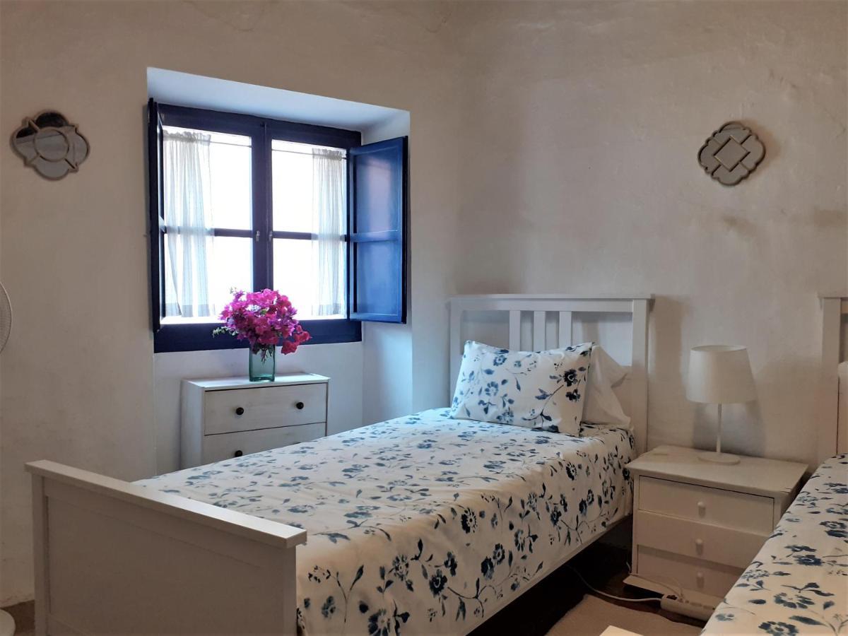 Little Vine Bed & Breakfast Sant Pere De Ribes Exterior photo