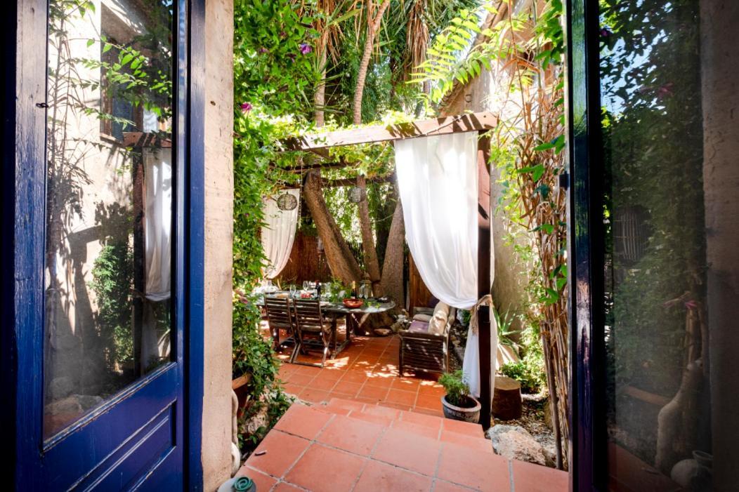 Little Vine Bed & Breakfast Sant Pere De Ribes Exterior photo